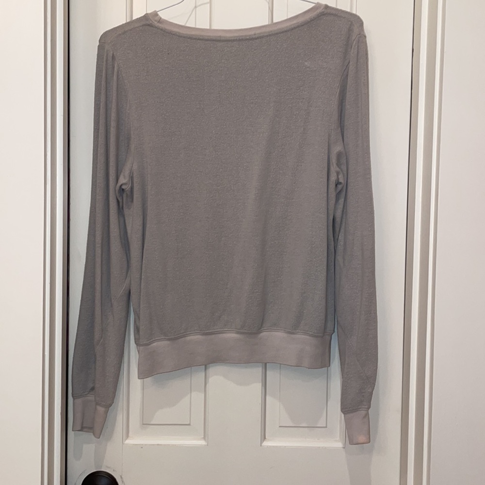Wildfox Sweatshirt Pullover - Picture 3 of 3